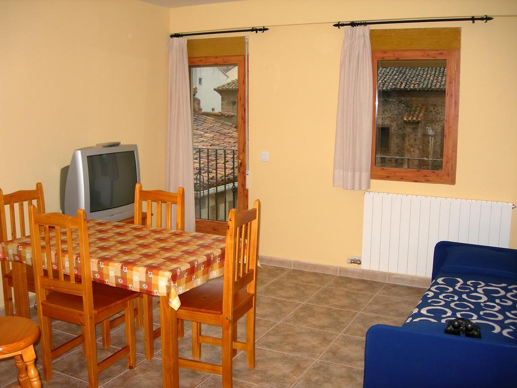 Apartamentos Turísticos Rosario Camarena de la Sierra Exterior foto