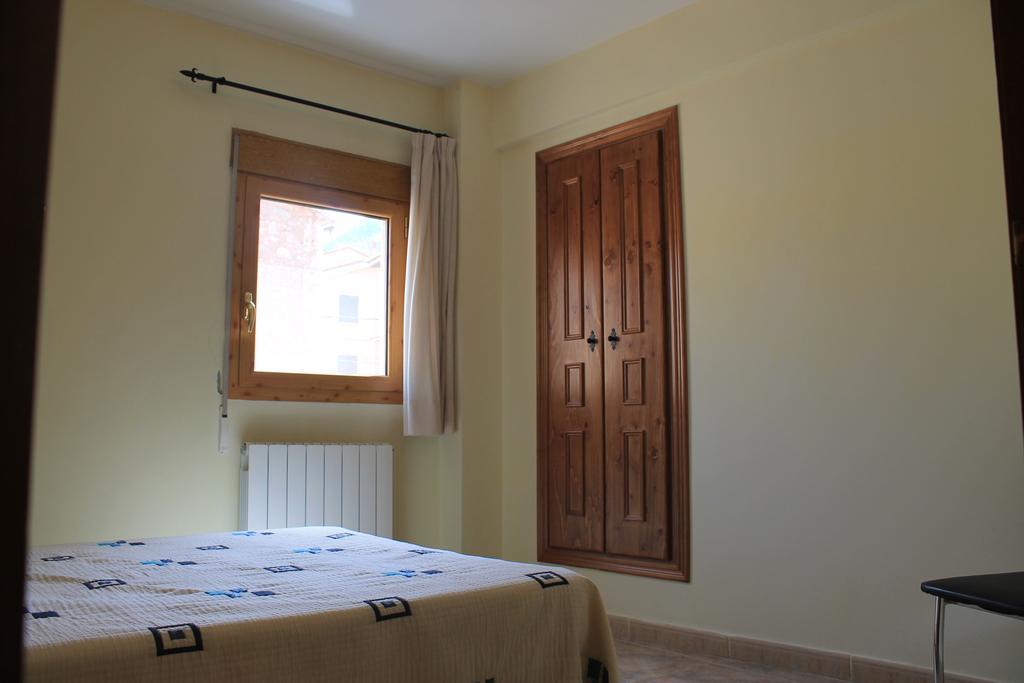 Apartamentos Turísticos Rosario Camarena de la Sierra Habitación foto