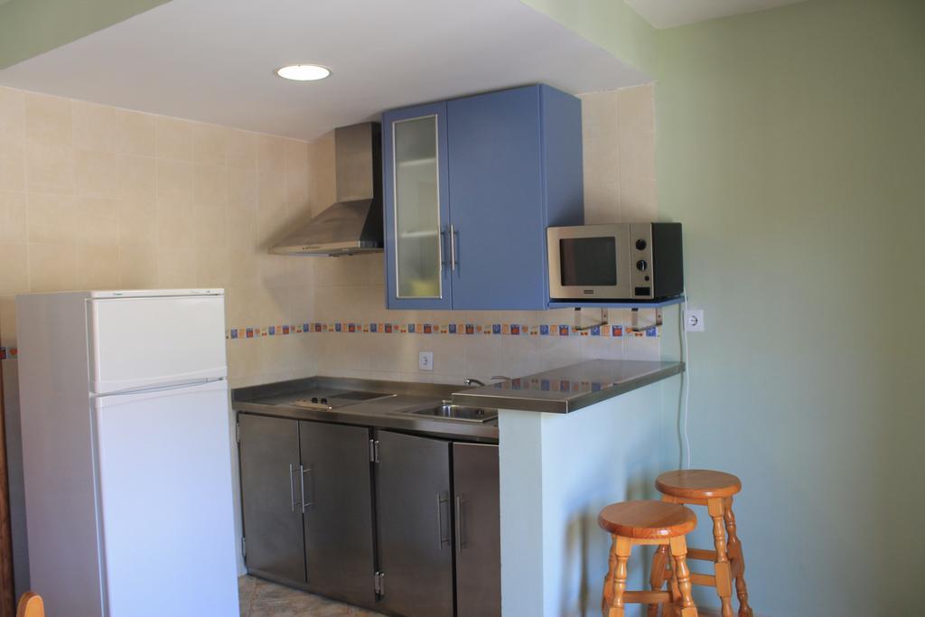 Apartamentos Turísticos Rosario Camarena de la Sierra Habitación foto